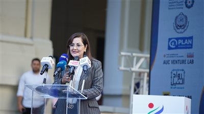  وزيرة التخطيط تطالب بضرورة تركيز الأفكار الشابة على الابتكارات الخضراء
