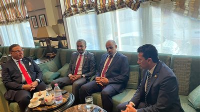 وزير الرياضة يلتقي نظيريه الليبي والتونسي قبل افتتاح دورة ألعاب البحر المتوسط بالجزائر 