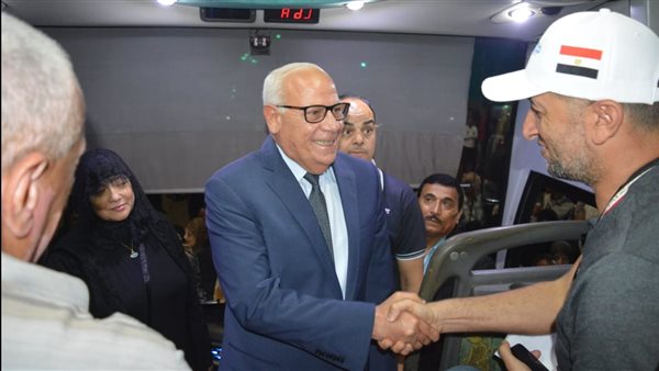 محافظ بورسعيد يودع