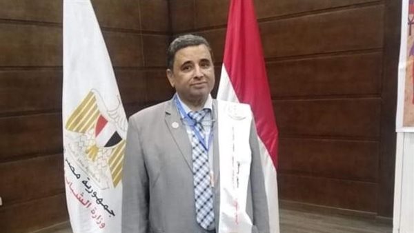 الدكتور عبد المنعم