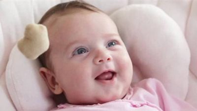 بحسب الفئة العمرية.. طبيب يوضح علامات تدل على تأخر تطور الطفل بشكل طبيعي 