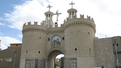 أكبر وأقدم الأديرة الأثرية.. تعرف على أهمية الدير المحرق بأسيوط