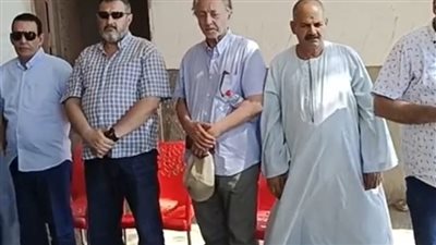 بث مباشر | صلاة الجنازة على والدة الفنان عبد العزيز مخيون بأحد مساجد البحيرة