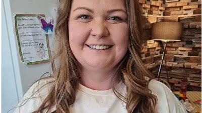 شابة بريطانية تتحول في غضون 24 ساعة لـ عمر الـ 6 سنوات بسبب مرض نادر 