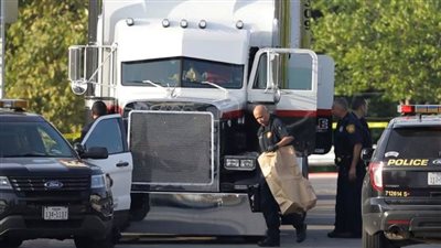 العثور على جثث 20 مهاجرًا بشاحنة في تكساس الأمريكية