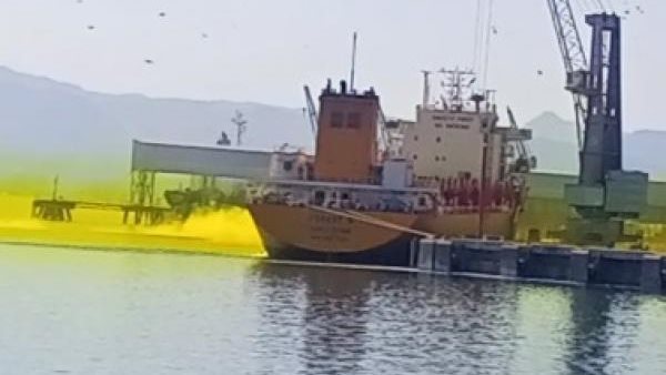 تسرب الغاز بميناء