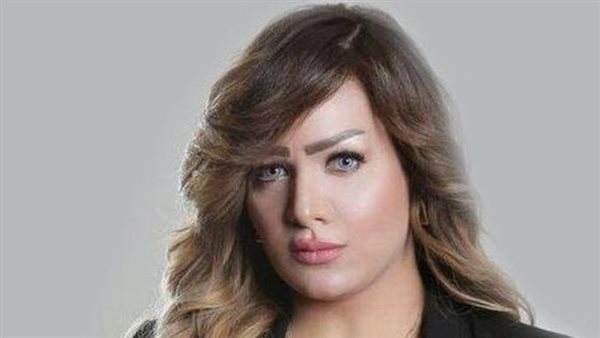 المذيعة شيماء جلال