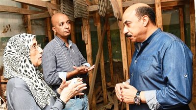 في الذكرى الـ 133 لميلاد عملاق الأدب العربي.. محافظ أسوان يزور منزل العقاد