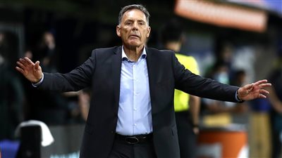 النصر السعودي يعلن رحيل روسو عن تدريب الفريق