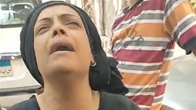 سيدة خرساء تنهار لخروج جثمان ابنتها المقتولة من المشرحة.. وأسرتها: كانت ودان ولسان أمها | بث مباشر 