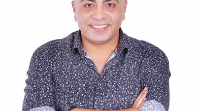 محمد عاطف يهاجم شركة أرابيان رايتس بعد تدخلها في أزمة حاجة مستخبية: عالجوني سُلفة