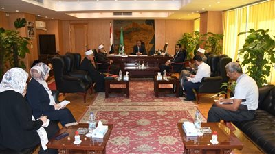 محافظ الفيوم يوجه بإعداد خطة عمل لتنفيذ مبادرة لتسكنوا إليها لمواجهة غلاء المهور وتيسير الزواج