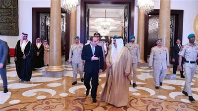 الرئيس السيسي يلتقي ملك البحرين بقصر صخير في العاصمة المنامة
