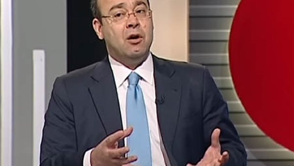 الكاتب الصحفي عبداللطيف