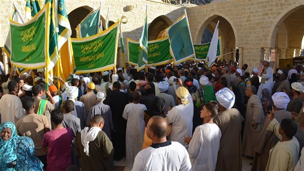 استعدادات لمولد قطب