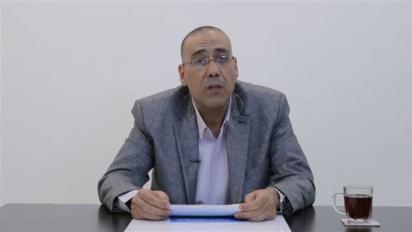 أيمن حجاج مدرس وخبير