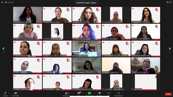 اجتماع وزيرة الهجرة