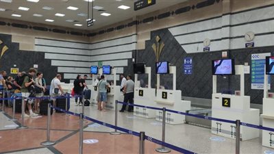 وزارة الطيران تحتفل بذكرى ثورة 30 يونيو بجميع المطارات المصرية | صور