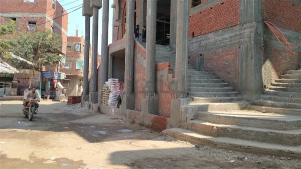 مسجد تحت الإنشاء_