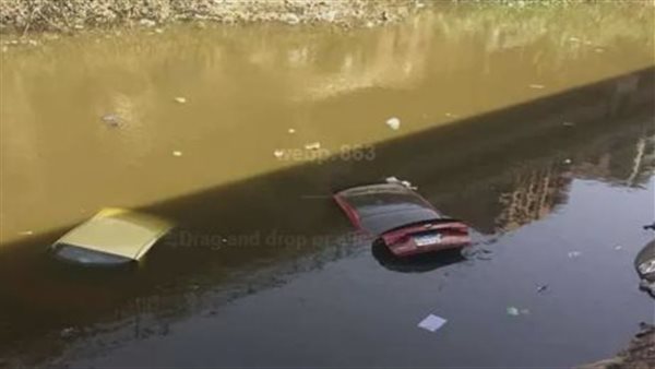 سقوط سيارتين- أرشيفية