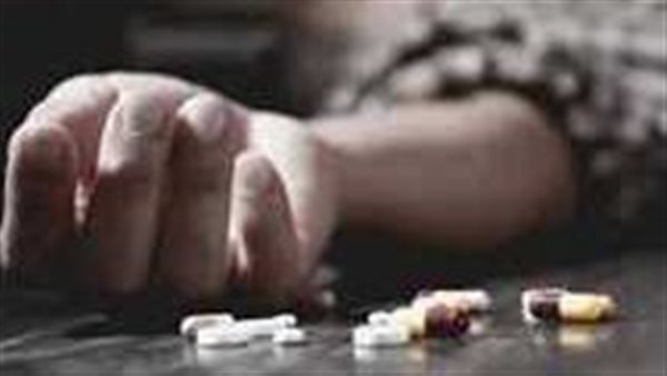 شاب يتخلص من حياته