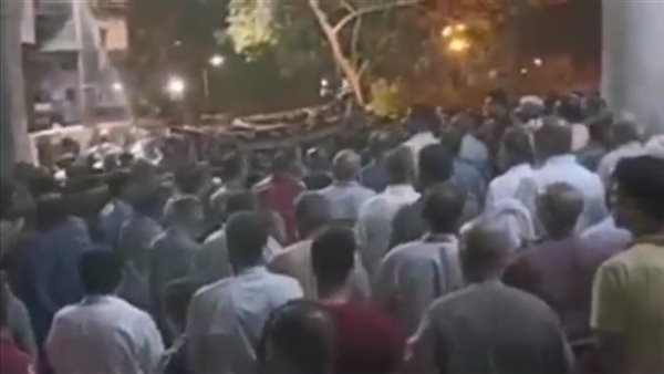 جنازة ثلاثة أشخاص