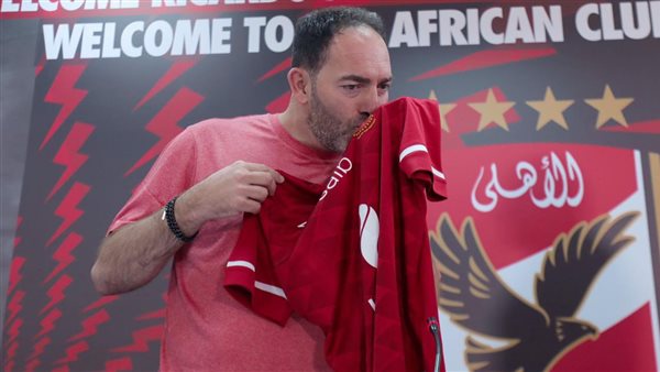 ريكاردو سواريش يقبل