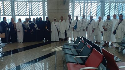 سفر أعضاء نقابة الأطباء الفائزين بتأشيرة الحج إلى الأراضي المقدسة