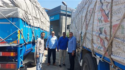 ضبط سيارتين محملتين بـ 50 طن سكر تمويني مدعم بالبحيرة