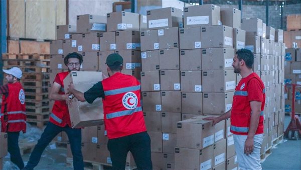 متطوعو الهلال الأحمر