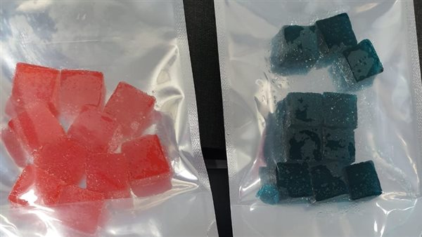  تهريب أكياس حلوى