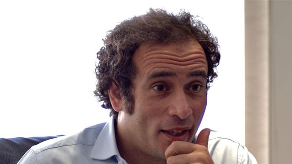 عمرو حمزاوي