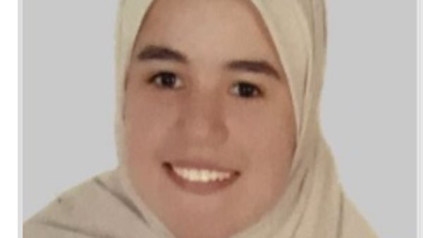 الطالبة اسراء