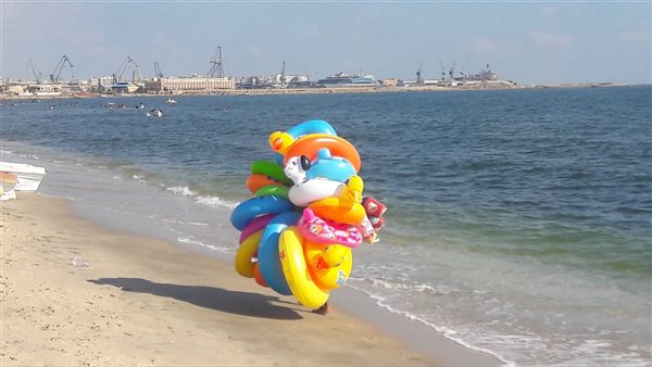 عوامات البحر