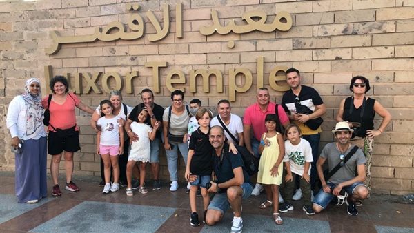 شباب الطلاب والمعلمين