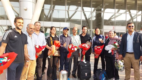 وصول منتخبات الطائرة