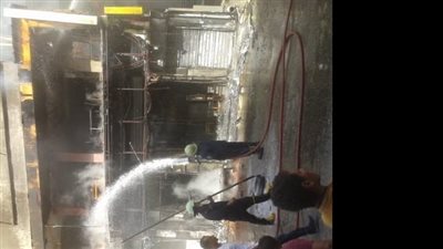 رغم احتراقه بالكامل.. صاحب مطعم أسماك شهير بالجيزة يقرر صرف رواتب العاملين بالكامل | بث مباشر