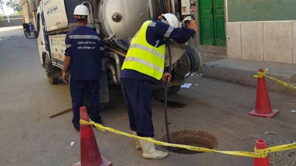 عمال شركة مياه الشرب