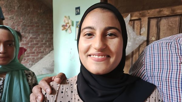 الطالبة تغريد عبد