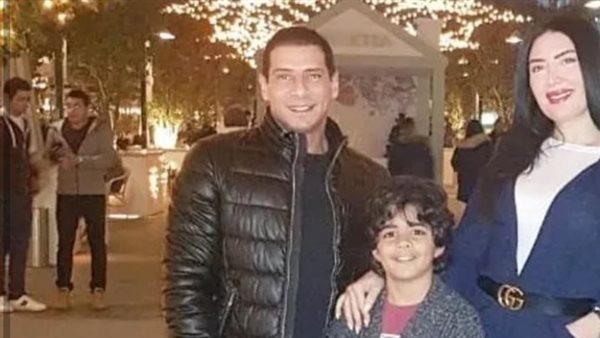 عبر صبري وشقيقها