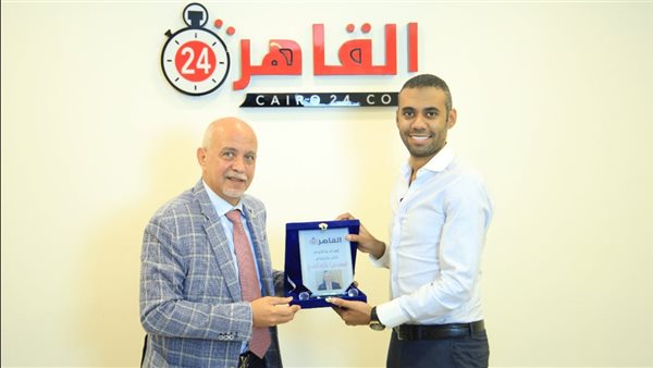 محمود المملوك وحازم