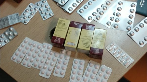 عقاقير مدرجة بجدول