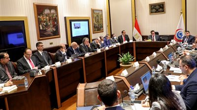 عبد الغفار يوجه بتطعيم المواطنين بلقاح كورونا لمن مر على جرعته السابقة 6 أشهر