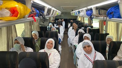 مساعد وزيرة التضامن يتفقد أماكن المخيمات على عرفات.. ويعقد اجتماعات مكثفة لشرح خطة التفويج | صور 