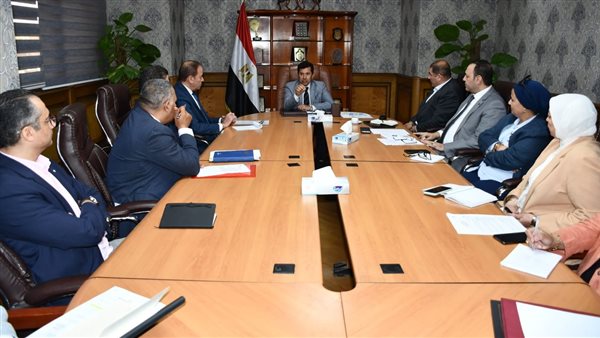 وزير الرياضة يتابع