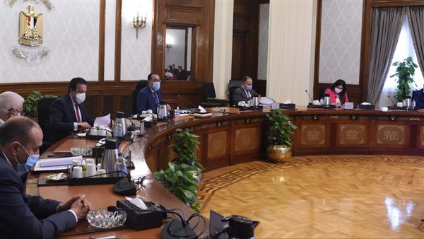 رئيس الوزراء يتابع