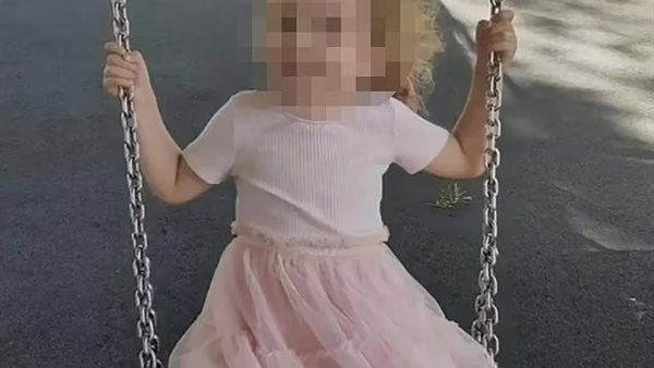 الطفلة المتوفاة