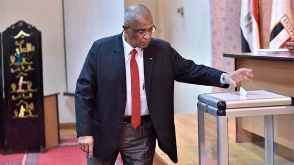 عبدالعزيز غنيم