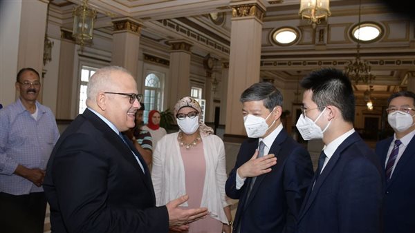 رئيس جامعة القاهرة