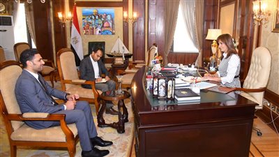 خبير مصري يفوز بأفضل بحث بأمريكا لعامين متتاليين.. والهجرة تهنئه